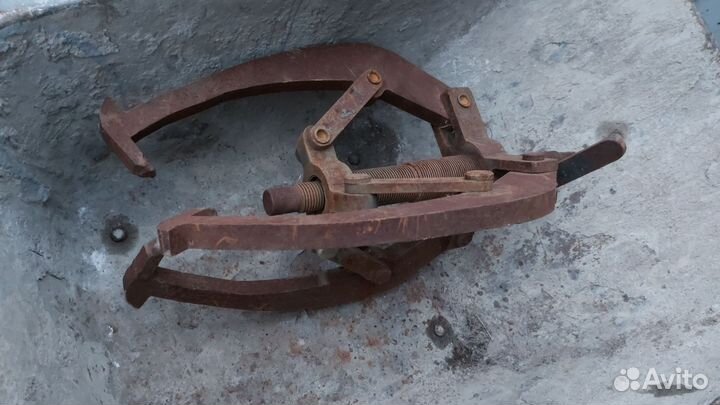 Съёмник подшипников трёхпалый, большой