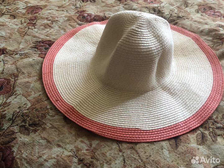 Шляпа женская соломенная