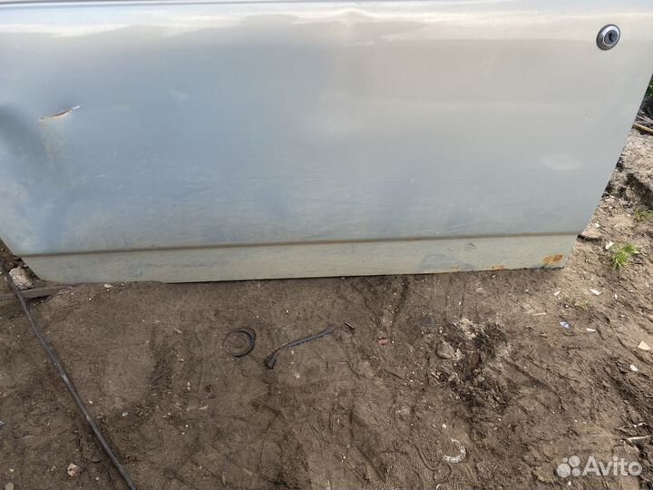 Дверь переднняя левая ваз 2110