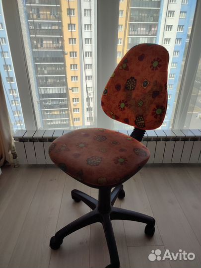 Кресло для школьника бу