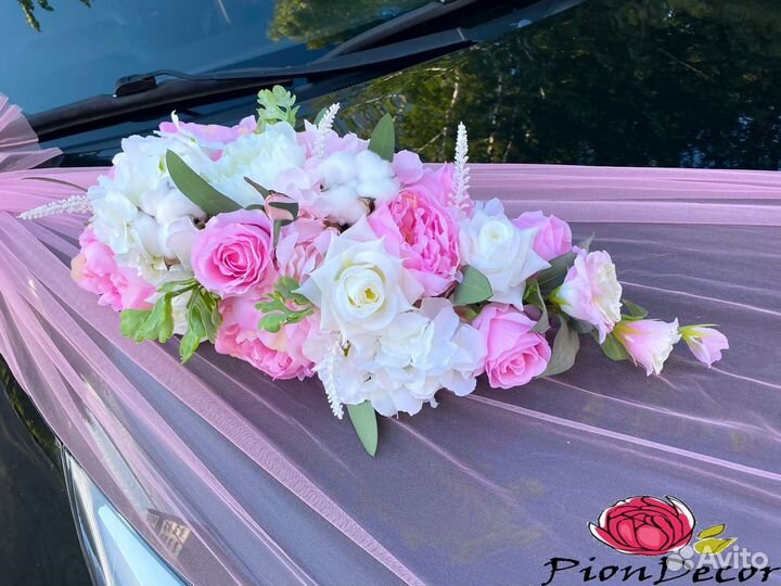 Свадебное украшение на машину в розовом цвете №125