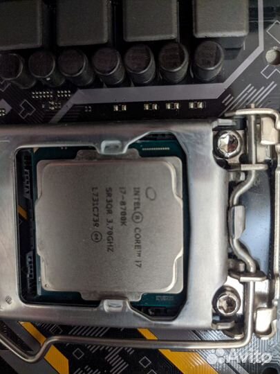 Intel Core i7 8700K + Z370 + DDR4 16gb