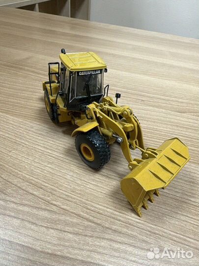 Модель трактора caterpillar
