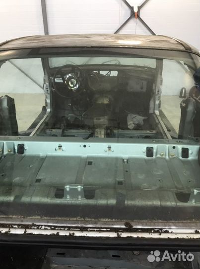 Заднее стекло Мерседес W124 купе (983)