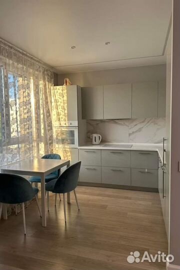 Кухни на заказ. Модель 4330