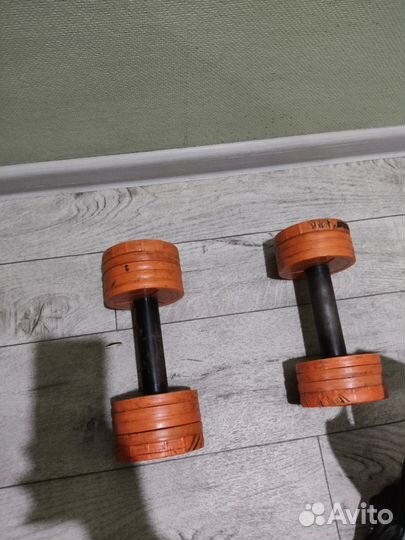 Гантели 2 штуки 10 кг, возможен небольшой торг