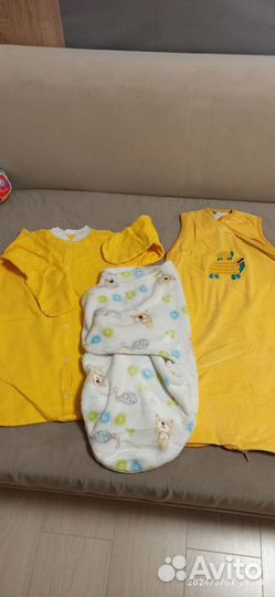 Два спальных мешка и пелёнка на липучках
