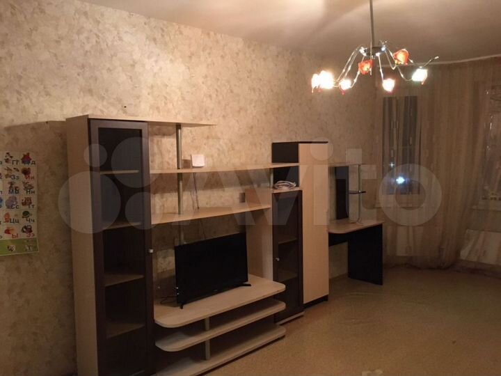 2-к. квартира, 60 м², 10/17 эт.
