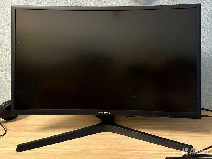 Монитор Samsung 23.5