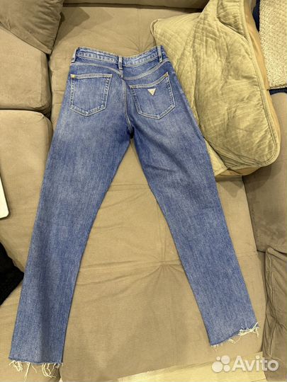 Джинсы guess