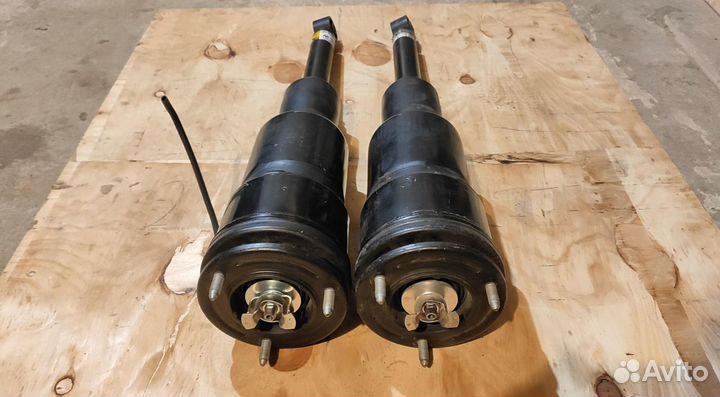 Lexus LS 460 LS 600 Амортизатор Левый задний