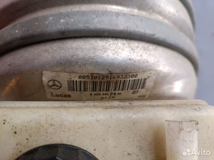 Главный тормозной цилиндр Mercedes-Benz CL 500