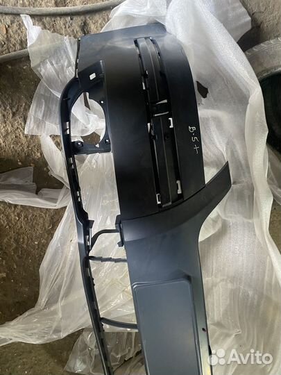 Новый передний бампер на Фольксваг Пассат В-5 плюс