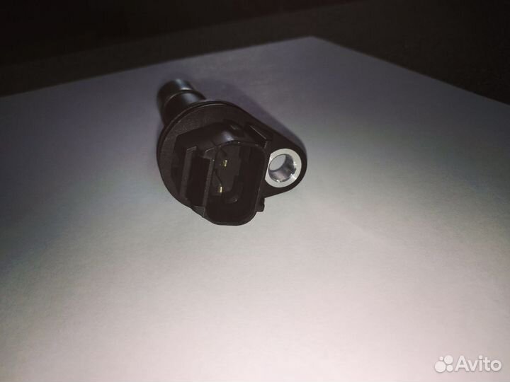 Датчик положения коленвала Тойота 1KR-FE