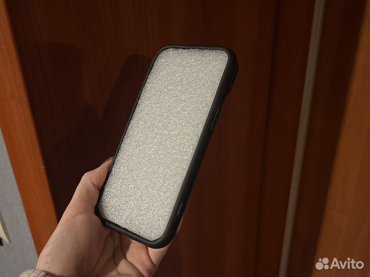 Чехол на iPhone 14