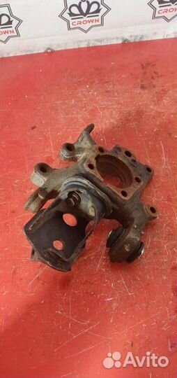 Поворотный кулак (цапфа) Toyota Rav4 A30
