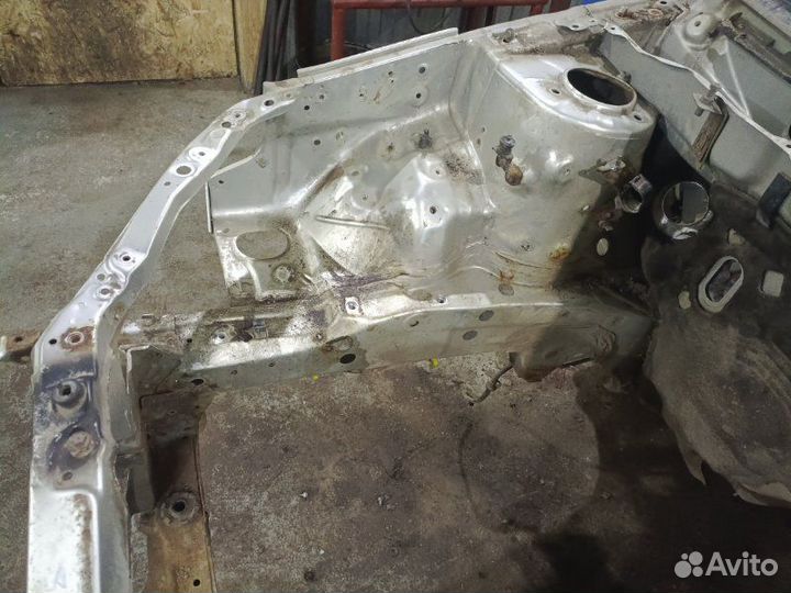 Лонжерон передний правый Toyota Corolla универсал