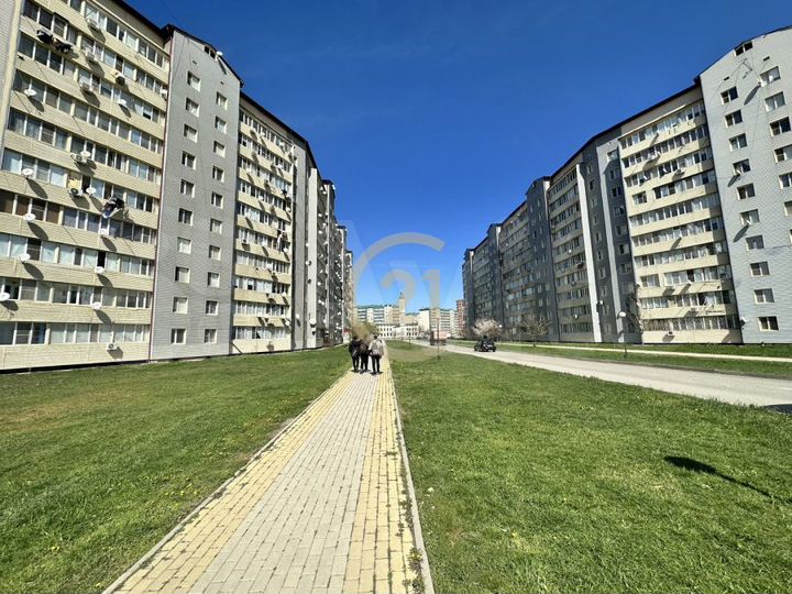 4-к. квартира, 83,7 м², 1/10 эт.