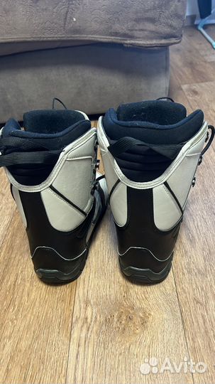Сноубордические ботинки 38