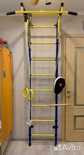 Шведская стенка с турником
