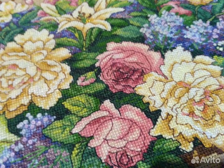 Восточный букет и букеты пионов