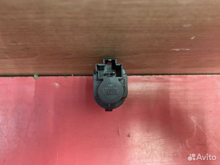 Датчик включения стоп сигнала Ford Focus 2 (CB4)