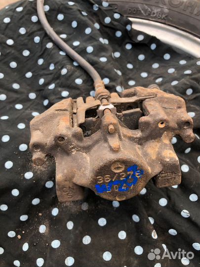 Суппорт тормозной задний правый mercedes-benz W203