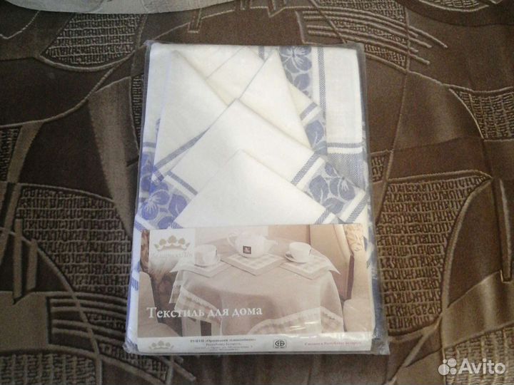 Скатерть льняная с салфетками