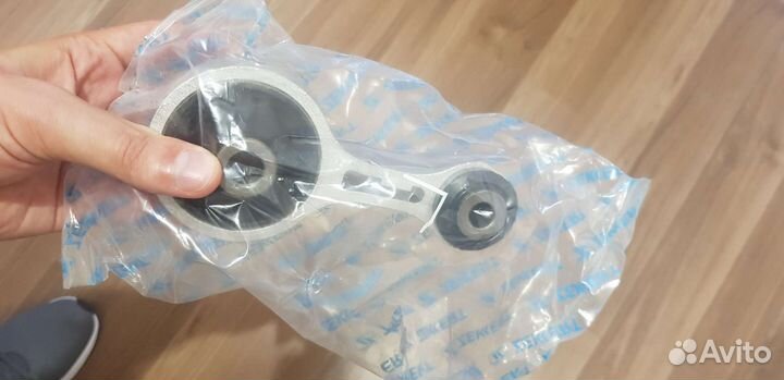 Опора двигателя задняя