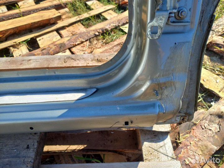 Порог правый Renault Sandero stepway 2012