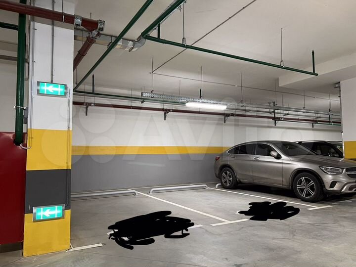 Машиноместо, 13 м²