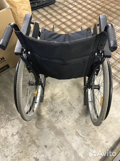 Коляска инвалидная новая