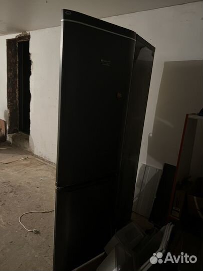 Продаю холодильник