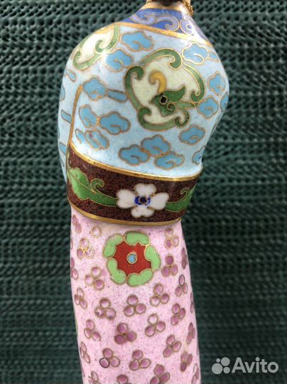 Редкая статуэтка Девушка в технике клуазоне