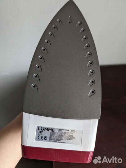 Утюг Lumme