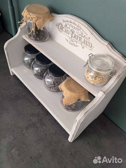 Полка для специй в стиле прованс