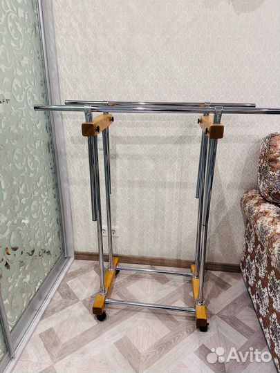 Стойки вешало для одежды