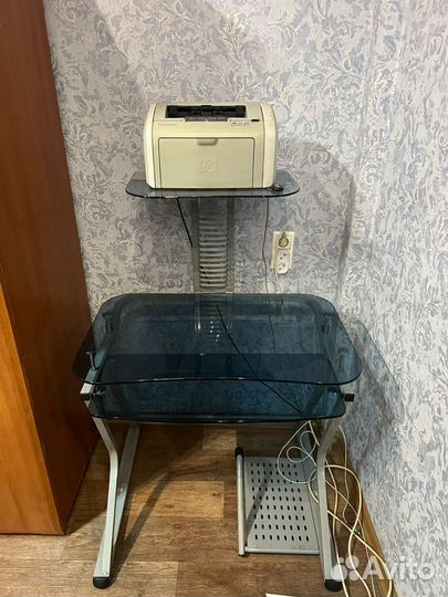 Компьютерный стол