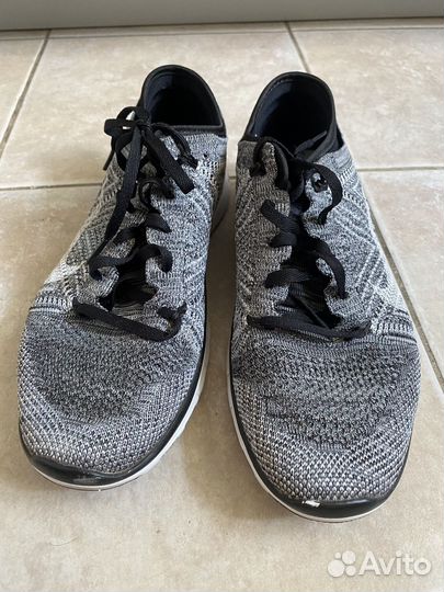 Кроссовки nike женские 39р