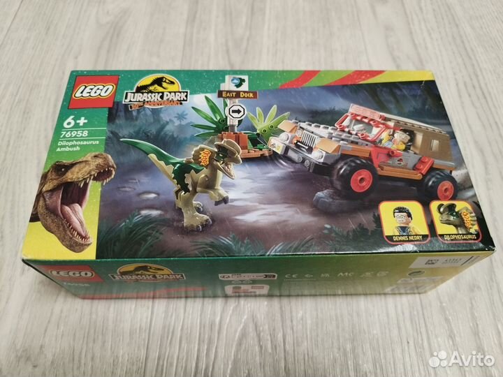 Lego Batman 76238 и Jurassic Park 76951, 76958
