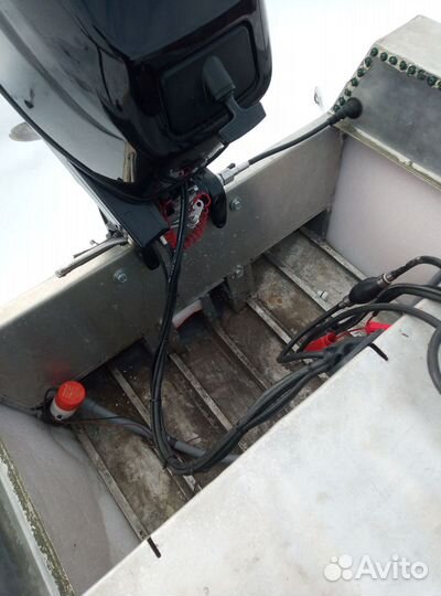 Лодка Крым-М