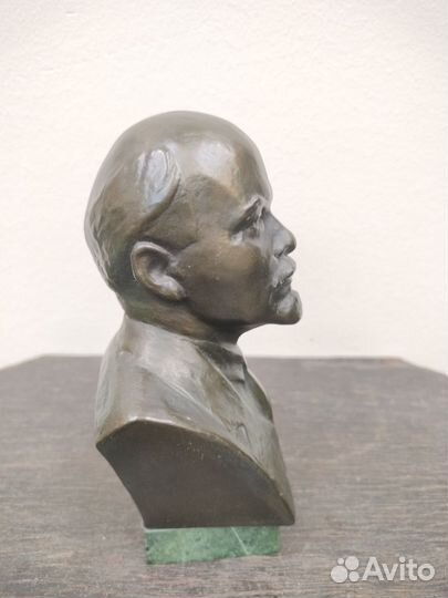 Ленин бюст