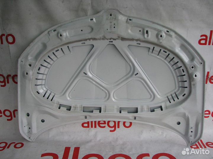 Skoda Rapid капот передний 2012+