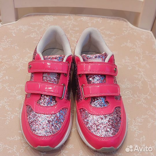 Кроссовки Naturino новые, р.35