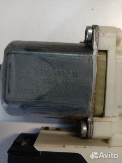 Мотор стеклоподъемника задний правый Ford Focus 2