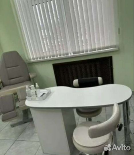 Стул кресло на колесиках