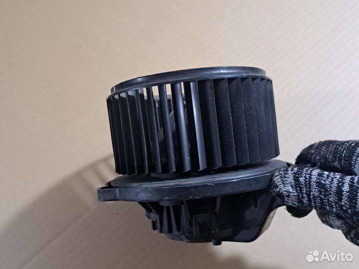 Моторчик печки hyundai solaris 1