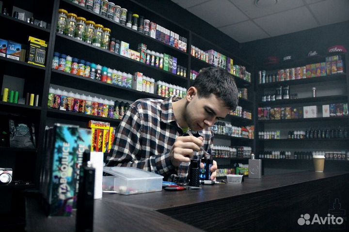 Прибыльный вейпшоп на оживленной улице