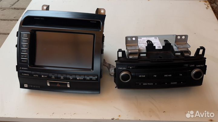 Головное устройство JBL Toyota Land Cruiser 200