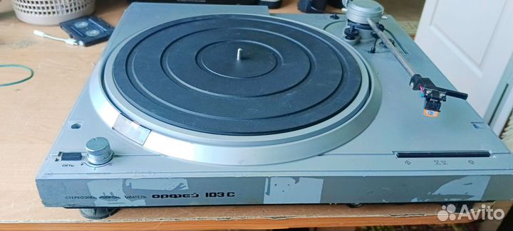 Орфей 103, проигрыватель винила